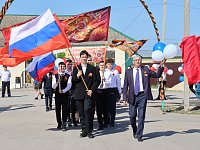 МЫ ПАМЯТЬ ПРОНЕСЕМ СКВОЗЬ ГОДЫ...