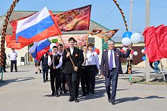 МЫ ПАМЯТЬ ПРОНЕСЕМ СКВОЗЬ ГОДЫ...