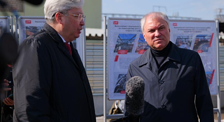 Володин на железнодорожном вокзале: ЛЮДИ ЖДУТ, ищите решение, чтобы в этом году сдать