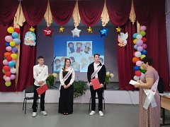 В селе Сулак выпускникам вручены аттестаты