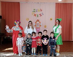 В детском саду №1 «Родничок» прошло развлечение посвященное «Дню смеха»