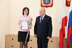 Лучшие работники местного самоуправления награждены грамотами