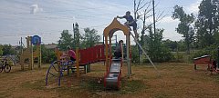 В п.Петровский детская площадка заиграла новыми красками! 