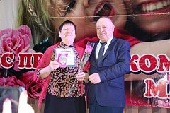 С любовью и благодарностью: концерт в честь матерей прошел в РДК