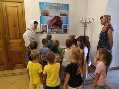 Детишки посетили храм