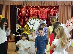 Новогодняя ёлка «Под снежным серебром» порадовала юных жителей села Беленка