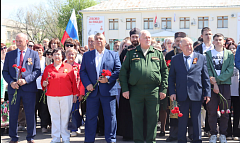 В поселке Горный состоялась торжественная церемония открытия памятника землякам,  павшим при выполнении задач  специальной военной операции