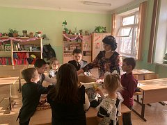 Школьники подготовили  новогодний подарок для бойцов СВО