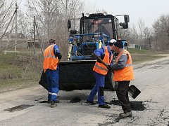 В Горном стартовал ямочный ремонт дорог