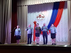Гвоздика красная — милее сердцу нет