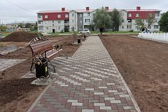 Центральная площадь растет и хорошеет