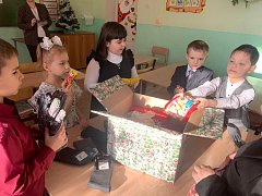 Школьники подготовили  новогодний подарок для бойцов СВО
