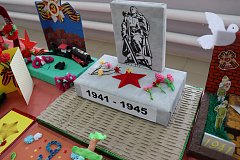 Дети рисуют Победу и готовят поделки, посвященные ей