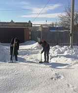 Волонтеры  помогают пожилым
