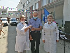 На службу здоровья краснопартизанцев