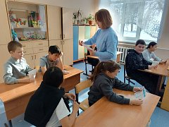 Библиотекарь Милорадовской библиотеки рассказала о рисках пребывания в интернете