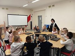 Подготовительная группа "Малыша" готовится к школе  