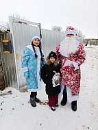 Волонтеры группы "За наших" дали старт новогодним поздравлениям