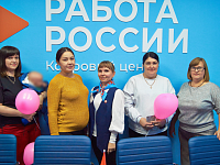 В Кадровом центре прошло заседание Женского клуба, приуроченное к празднованию Дня матери
