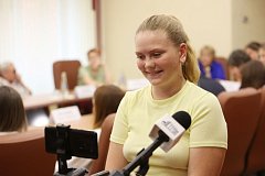 В облдуме организовали сеанс связи военнослужащих с родными и близкими. Супруга нашего земляка-краснопартизанца стала участницей мероприятия
