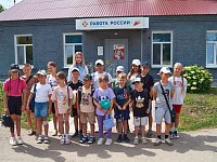 Дети из летнего лагеря побывали в Кадровом центре