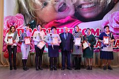 В районном ДК прошел праздник ко Дню Матери