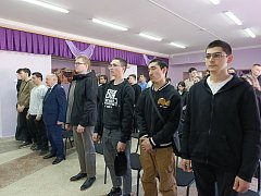 Достойно  служите, земляки!