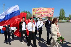 МЫ ПАМЯТЬ ПРОНЕСЕМ СКВОЗЬ ГОДЫ...