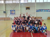 В ФОК "Степняк" п.Горный состоялись соревнования по футболу среди мальчиков