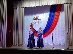 Гвоздика красная — милее сердцу нет