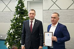 Губернатор Роман Бусаргин поблагодарил и отметил саратовских врачей и медицинских работников, которые регулярно выезжают в новые регионы и оказывают помощь их жителям