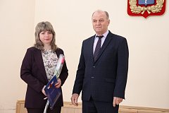 Лучшие работники местного самоуправления награждены грамотами