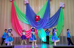 В  районном Доме культуры состоялся праздничный концерт ко Дню учителя