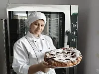 Студентка Краснопартизанского политехнического лицея показала путь к мастерству осетинских пирогов на чемпионате «Профессионалы»