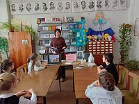 В библиотеке поселка Римско-Корсаковка прошел литературный квест "Волшебный сундучок Пушкина"