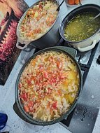 Волонтеры готовятся к санитарному поезду с ранеными участниками СВО