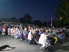 В Толстовке прошел районный фестиваль песни "С  песней по жизни"