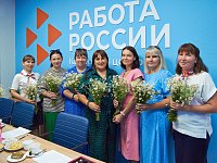 В Кадровом центре прошло заседание Женского клуба приуроченное к празднованию Дня семьи, любви и верности
