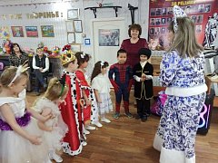 Новогодняя ёлка «Под снежным серебром» порадовала юных жителей села Беленка