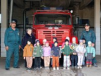 У малышей "Родничка" состоялась экскурсия в пожарную часть