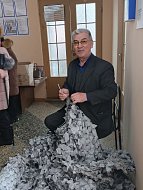 Трудиться, не покладая рук, ради общей победы