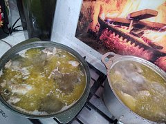 Волонтеры готовятся к санитарному поезду с ранеными участниками СВО