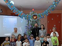 Воспитанники  «Родничка» познакомились с праздником Рождества Христова