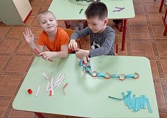 Мастерская Деда Мороза открылась в подготовительной группе "Малыша"