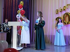 Выпускной бал! Пришла пора прощаться  с детством