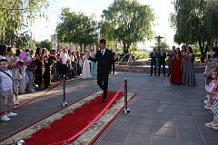 Следуй за мечтой! В Районном доме культуры прошел выпускной бал