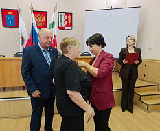 Вручены памятные знаки семьям погибших участников СВО