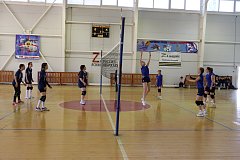 Девчонки посоревновались в силе и ловкости