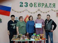 Малыши и воспитатели "Родничка" собрали подарки защитникам и поучаствовали в акции «Подарок бойцу»