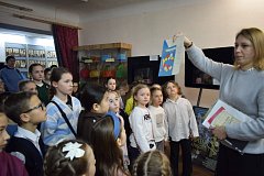 В честь Дня наставника областной театр оперетты провел экскурсии для участников фестиваля "Театральное Приволжье"